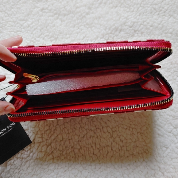 London Fog Adalia red & white zip around wallet wristlet - vegan leather - Picture 5 of 8